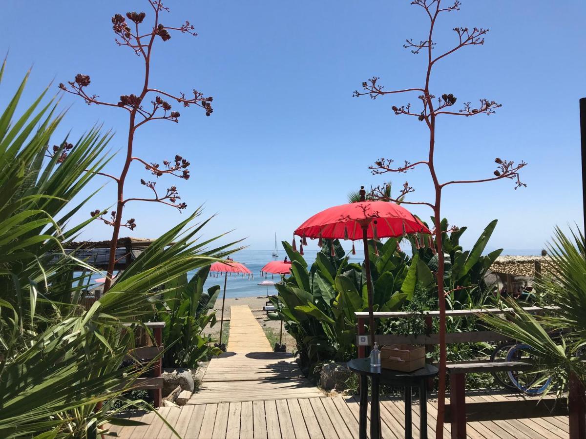 Marbella - Estepona Beach Frontline Apartment Luaran gambar