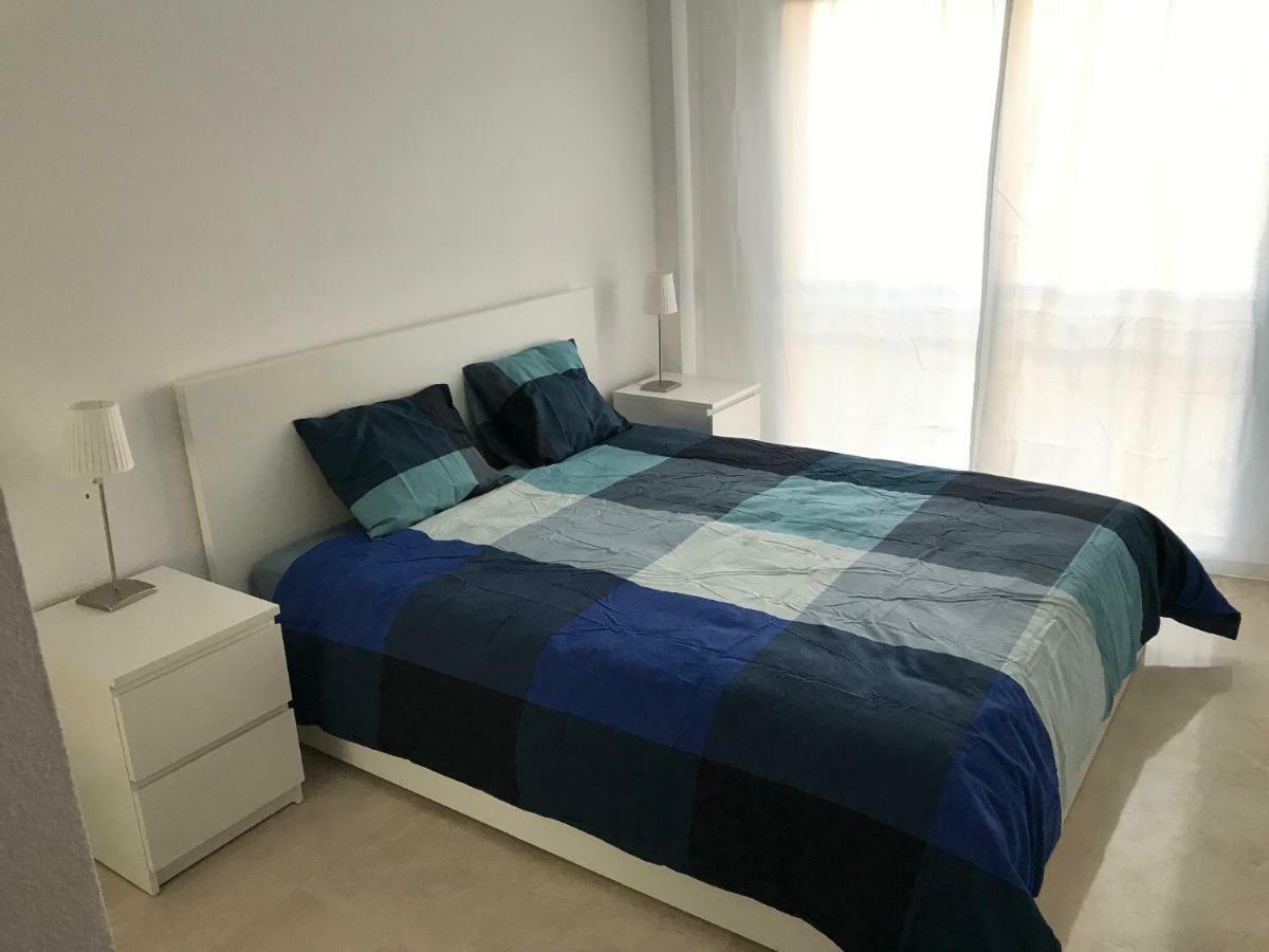 Marbella - Estepona Beach Frontline Apartment Luaran gambar