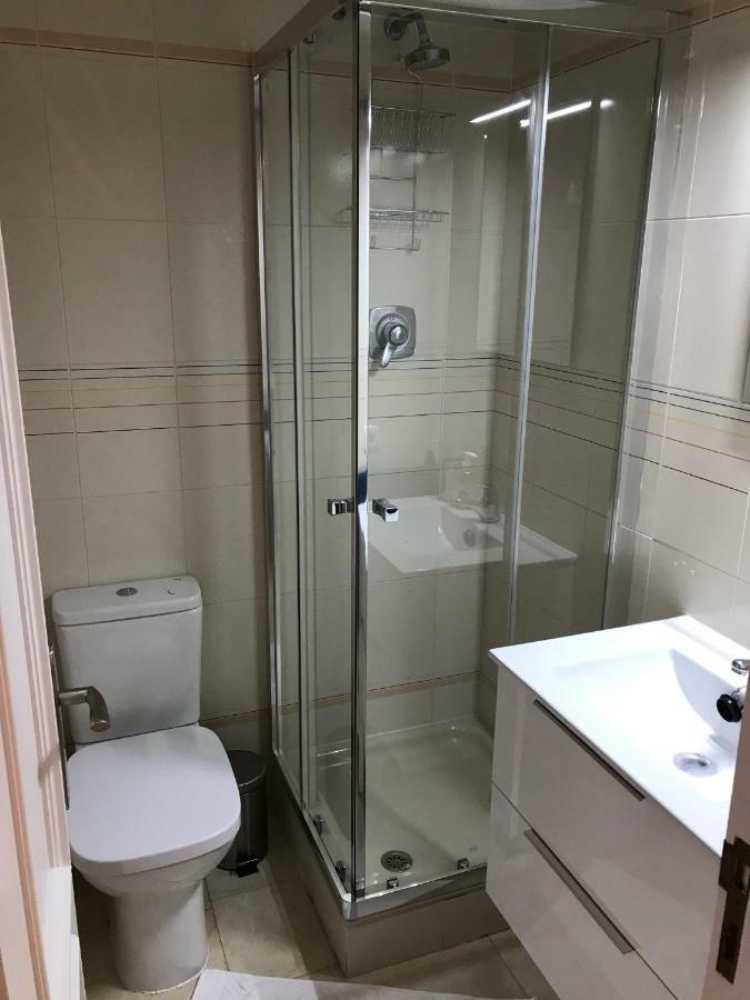 Marbella - Estepona Beach Frontline Apartment Luaran gambar