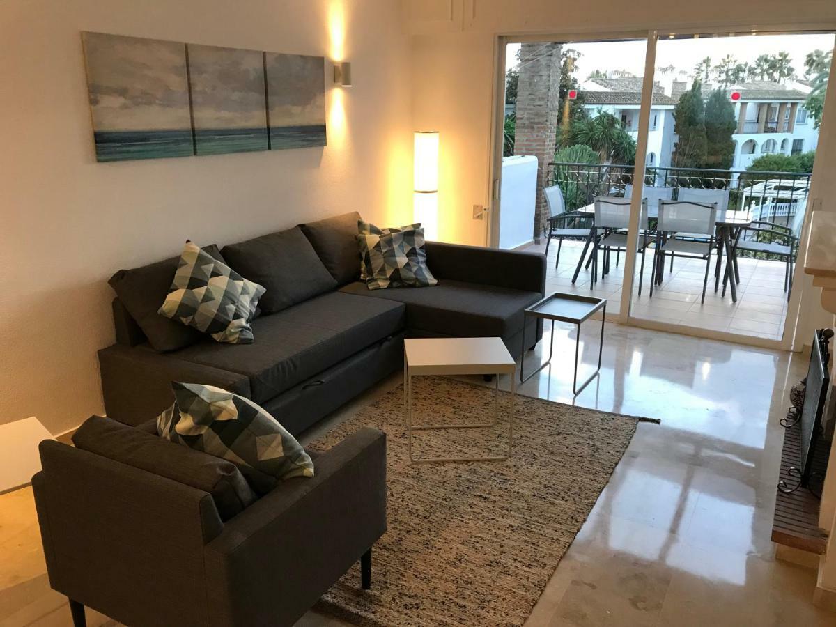 Marbella - Estepona Beach Frontline Apartment Luaran gambar