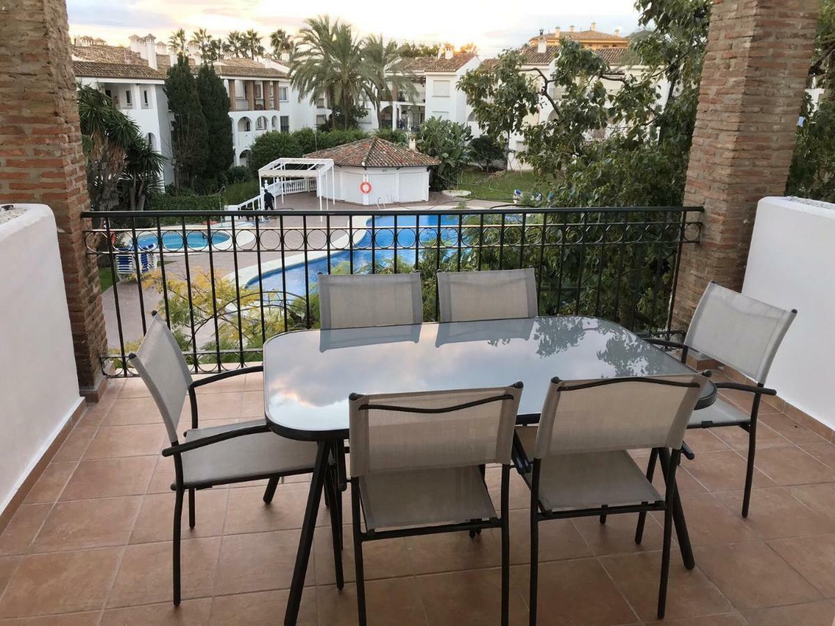 Marbella - Estepona Beach Frontline Apartment Luaran gambar