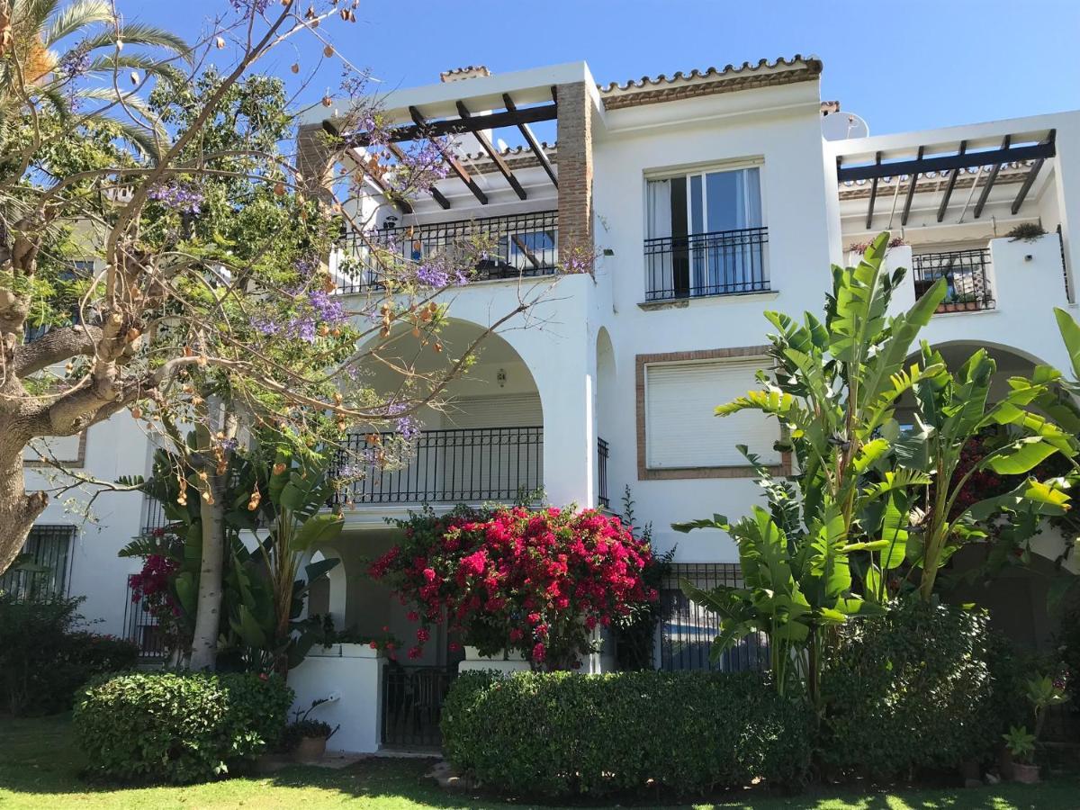 Marbella - Estepona Beach Frontline Apartment Luaran gambar