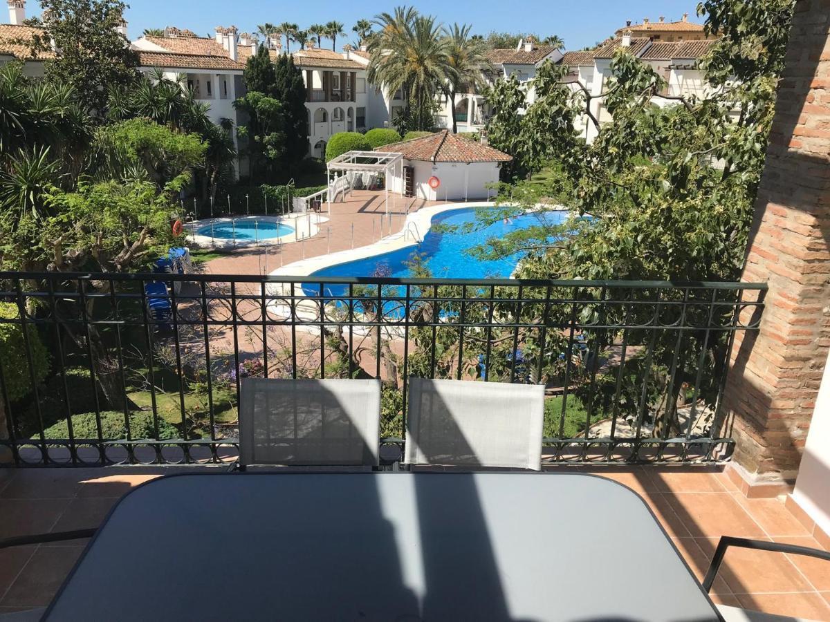 Marbella - Estepona Beach Frontline Apartment Luaran gambar